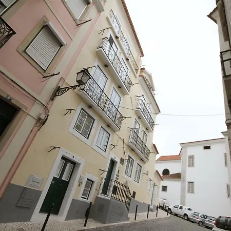 Alfama Right Point דירה