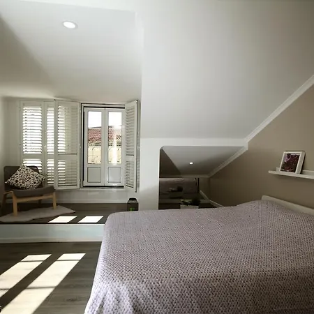 阿尔法玛右点公寓