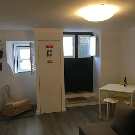 Alfama Right Point Apartament