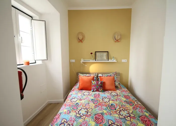 Alfama Right Point Apartment *