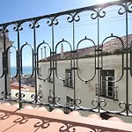 Alfama Right Point
